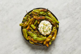 Make Spread & Plate Appetizer