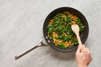 Cook Chickpeas & Kale