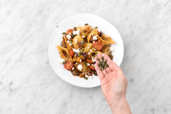 Garneer met de pompoenpitten