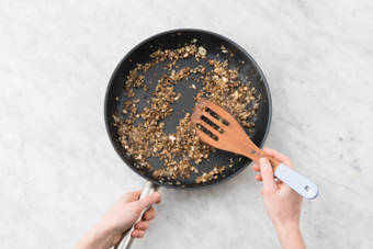 Champignons anbraten