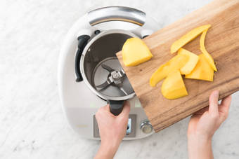 für das MANGO-DRESSING