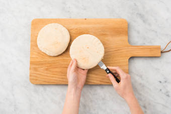 pita-Brot aufbacken