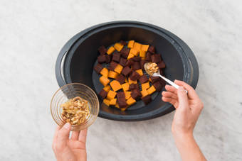 WALNÜSSE & HONIG zugeben