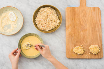 Mozzarellataler braten