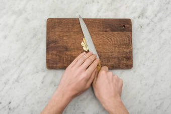 kNoblauch VORBEREITEN