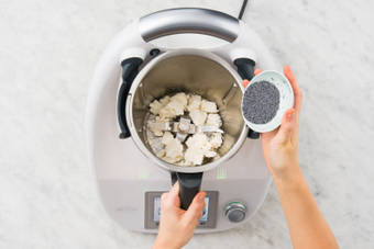 MOHN-HIRTENKÄSE zubereiten