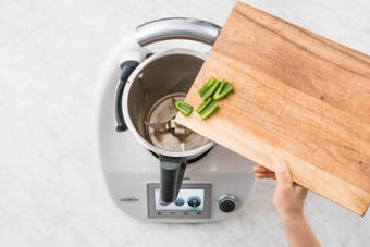 Während die Quinoa quillt