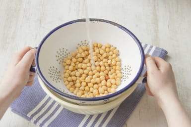 Drain and rinse the chickpeas