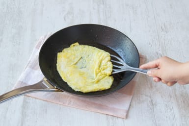 Maak per persoon een omelet