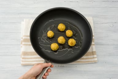 Bak de falafelballetjes