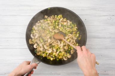 Bak de courgette en champignons.