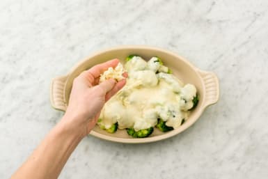 Prepare the cheesy broccoli