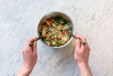 Mix the tabbouleh
