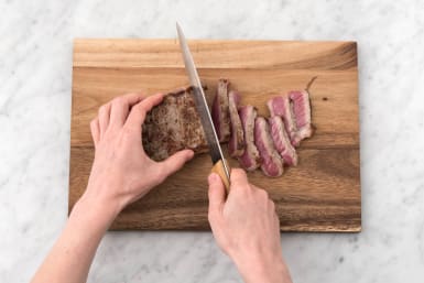 Cut the steak into 5mm thick slices