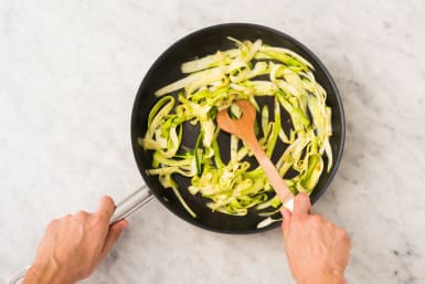 Courgettespaghetti bakken