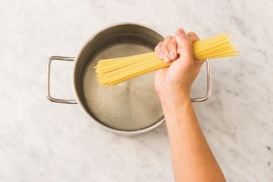 Cook the spaghetti