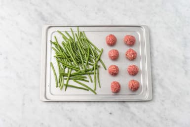 Roast meatballs and green beans