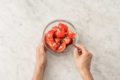 Préparer la salade de tomates