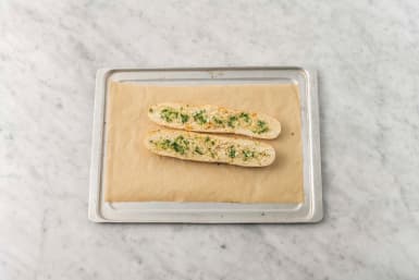 Bak hvitløksbrød