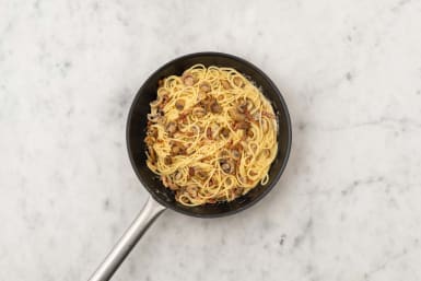 Tilsett spagetti