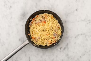 Bland inn pasta