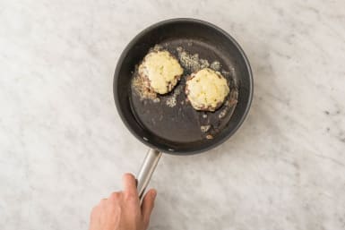 Burger De Bœuf, Cantal & Chutney D'oignons Recette | HelloFresh