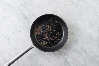 Saltea y desglasa