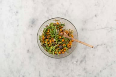 Mélanger la salade