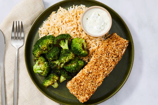 HFUSRC_R18783A_Hero_SourCreamAndOnionCrustedSalmon_W33_68_2026_Web-b1b1938a