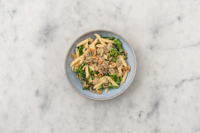 Creamy Truffle and Mushroom Rigatoni step 6