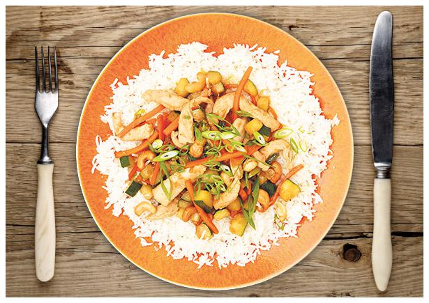 Putenbrust „Süß-Sauer“ mit Zucchini und Karotten Rezept | HelloFresh