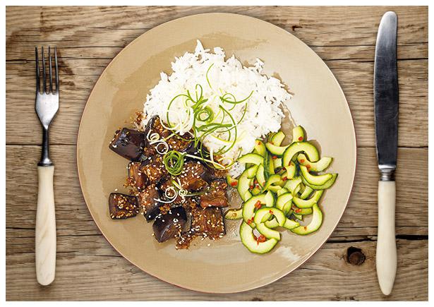 In Sojasoße und Sesam marinierte Aubergine Rezept | HelloFresh In Sojasoße und Sesam marinierte Aubergine Rezept | HelloFresh