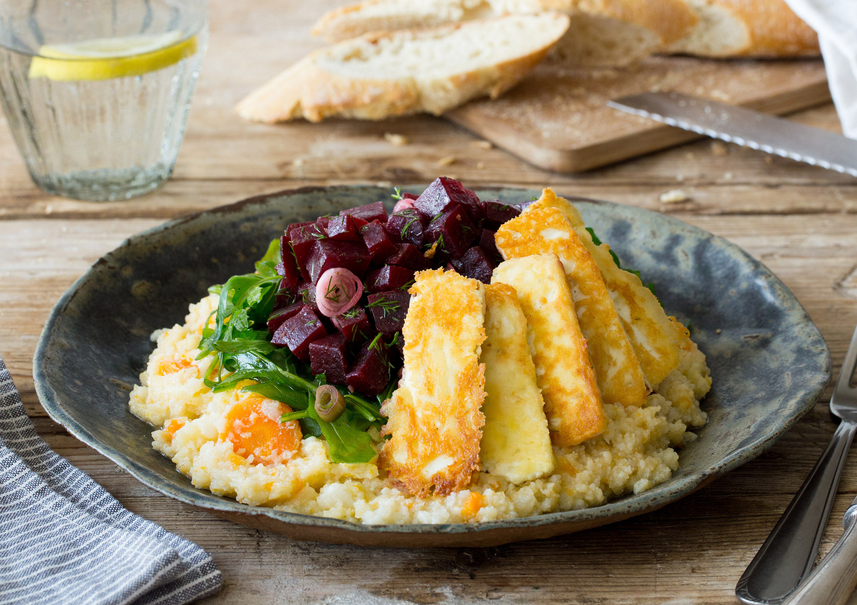 Gebratener Feta mit Rote Beete-Salsa Rezept | HelloFresh