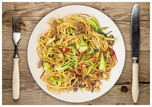 Japanische Rindfleisch-Nudelpfanne „Teriyaki“ Rezept | HelloFresh