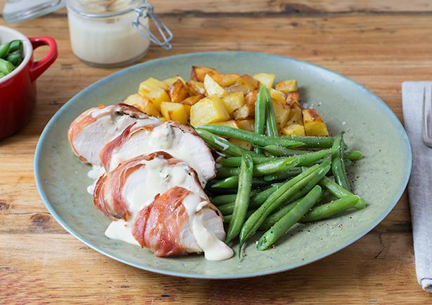 Mit Rosmarin und Frischkäse gefüllte Hähnchenbrustfilets Rezept ...