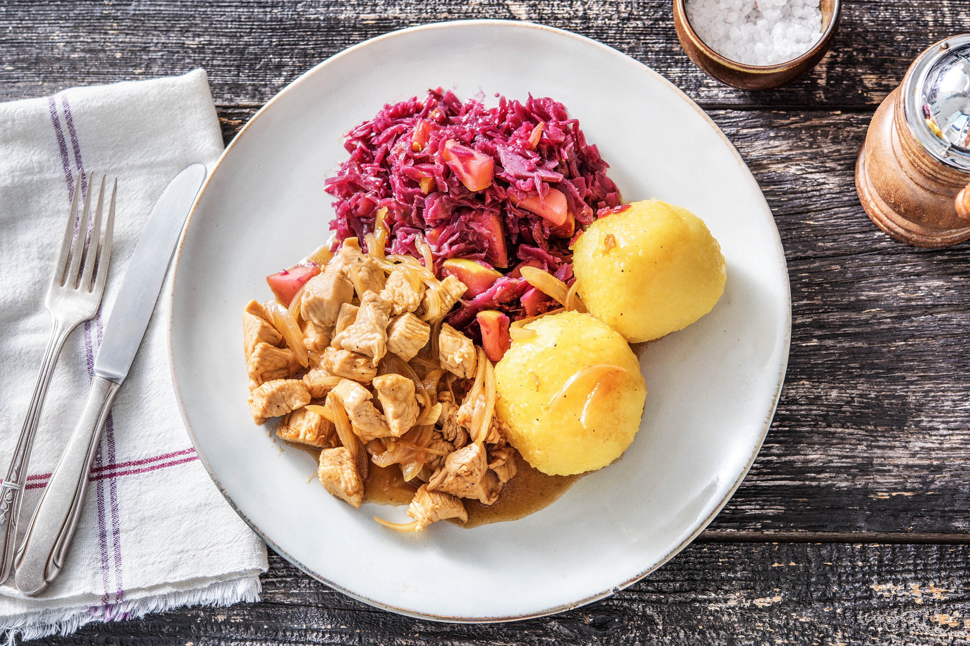 Klassisches Putenbrustgulasch Rezept | HelloFresh Klassisches Putenbrustgulasch Rezept | HelloFresh