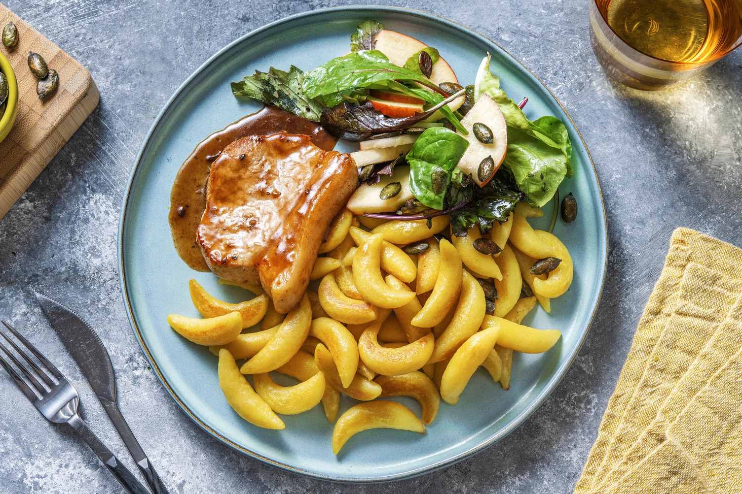 Gebratenes Schweinesteak mit Schupfnudeln Rezept | HelloFresh