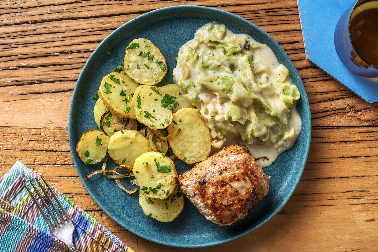 Rauchiges Schweinefilet mit Rahmwirsing Rezept | HelloFresh