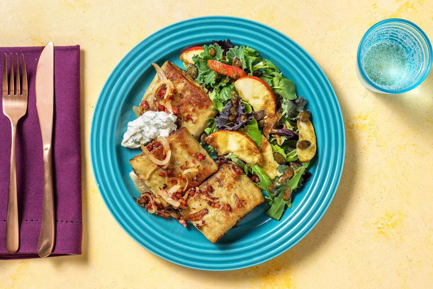 Klassische Maultaschenpfanne mit Bacon Rezept | HelloFresh