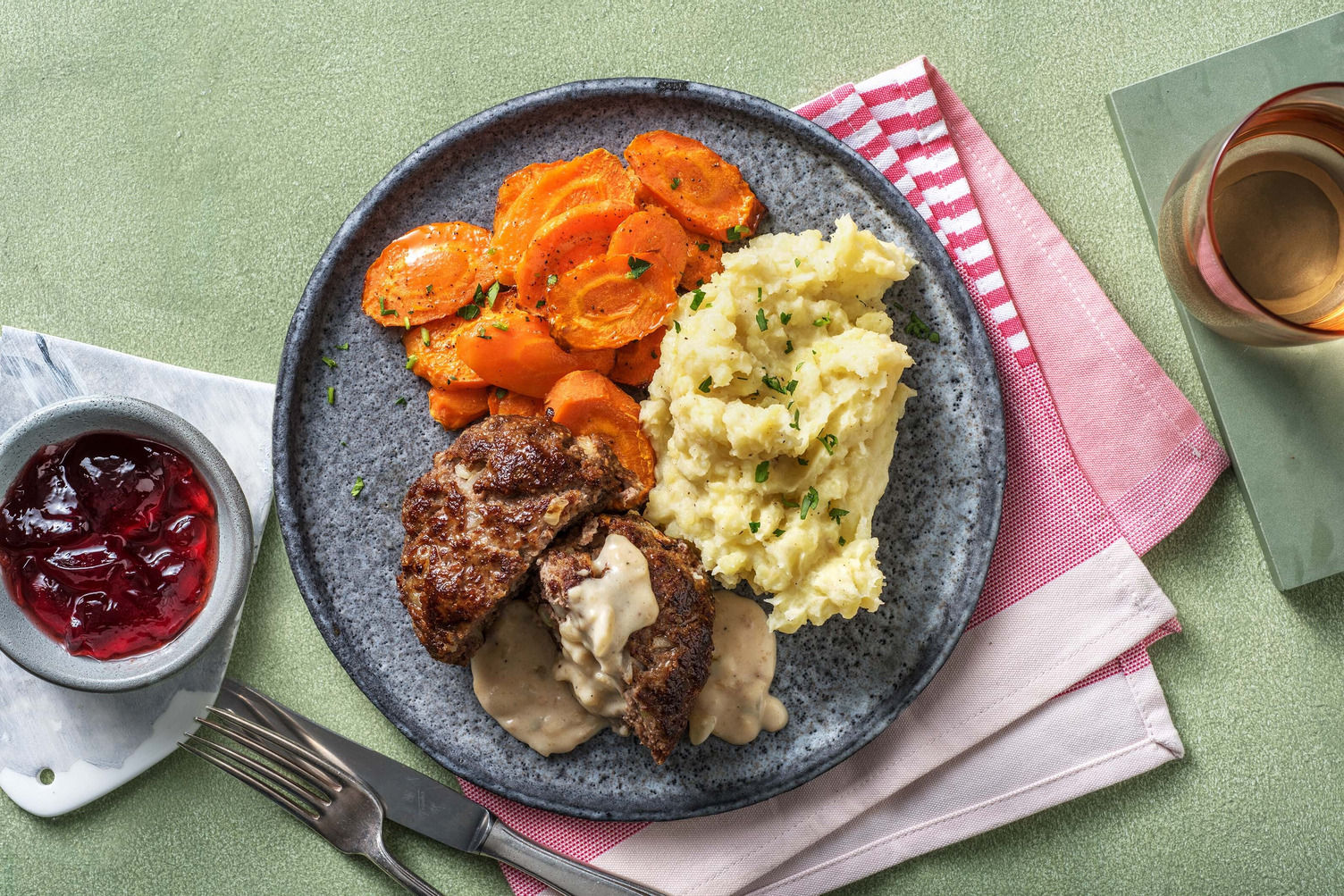 Schwedische Frikadellen mit Bio-Rinderhack Rezept | HelloFresh