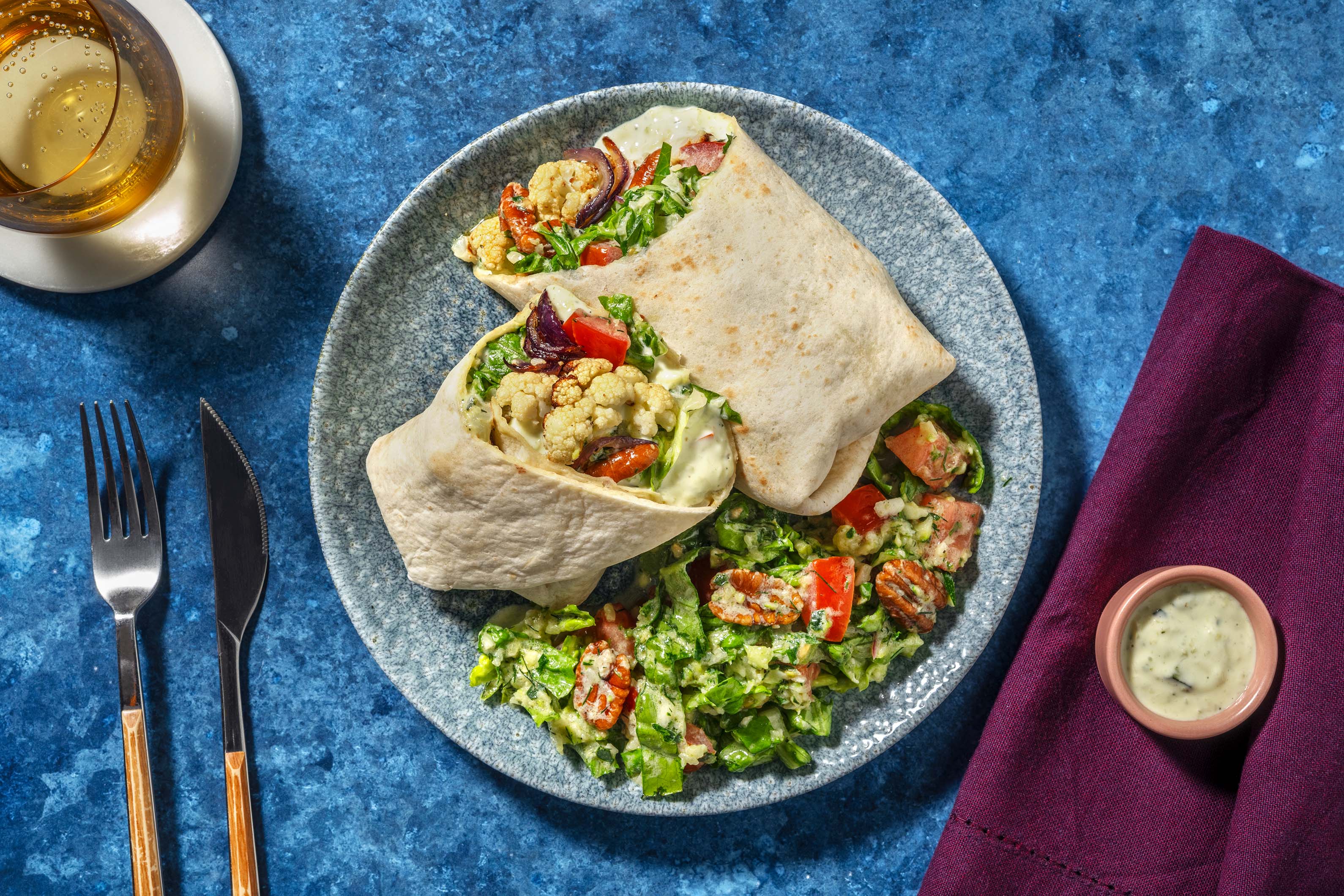 Souflaki-Blumenkohl im Wrap mit Zucchetti-Zaziki Rezept | HelloFresh