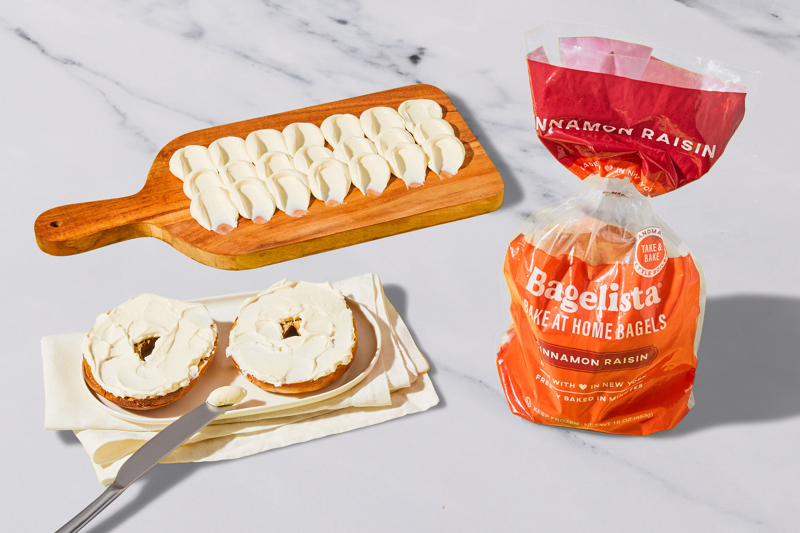 ヨガ・ピラティス BAGEL Cinnamon Raisin Bagels and Cream Cheese Recipe | HelloFresh