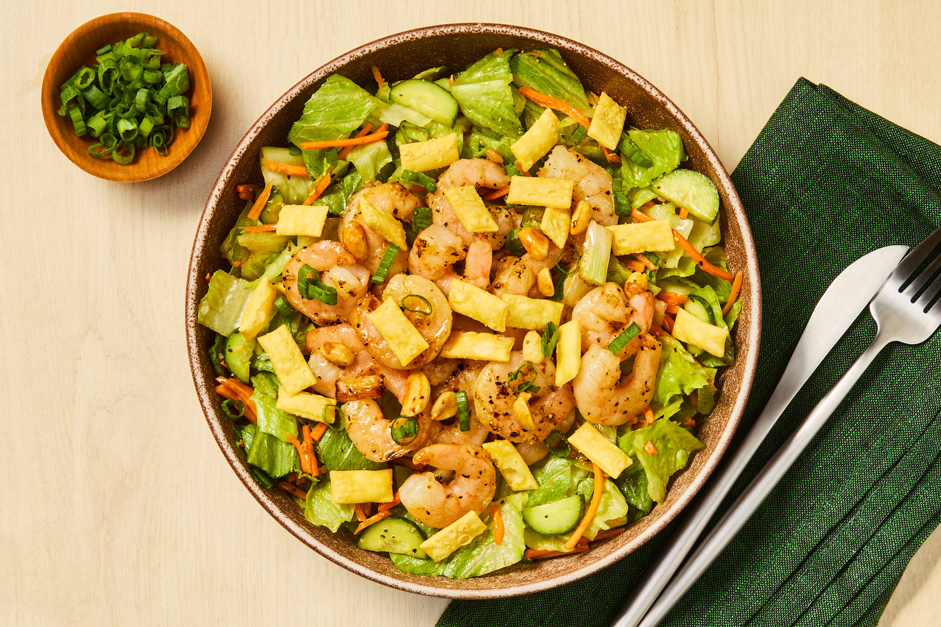 Honey Sesame Shrimp & Wonton Salad
