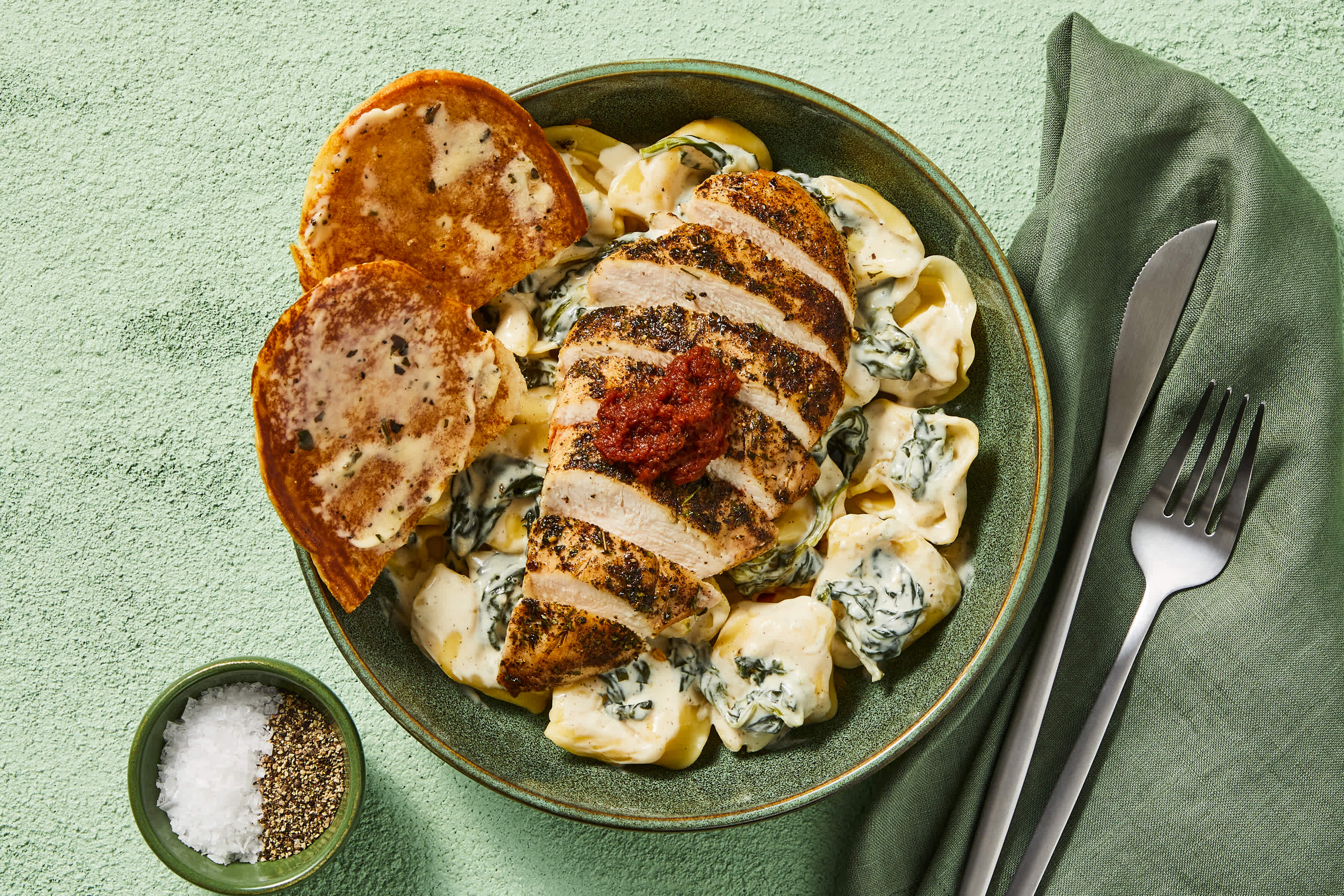 Tortelloni with Sun Dried Tomato Chicken