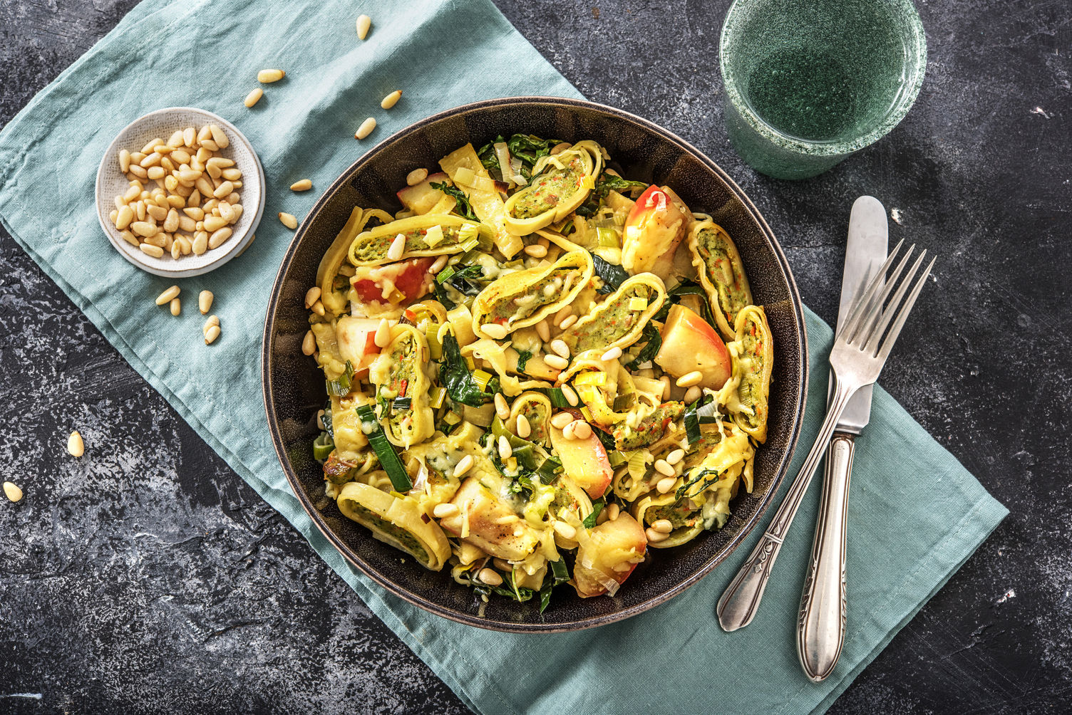 Veggie-Maultaschen-Apfel-Salat Rezept | HelloFresh Veggie-Maultaschen-Apfel-Salat Rezept | HelloFresh