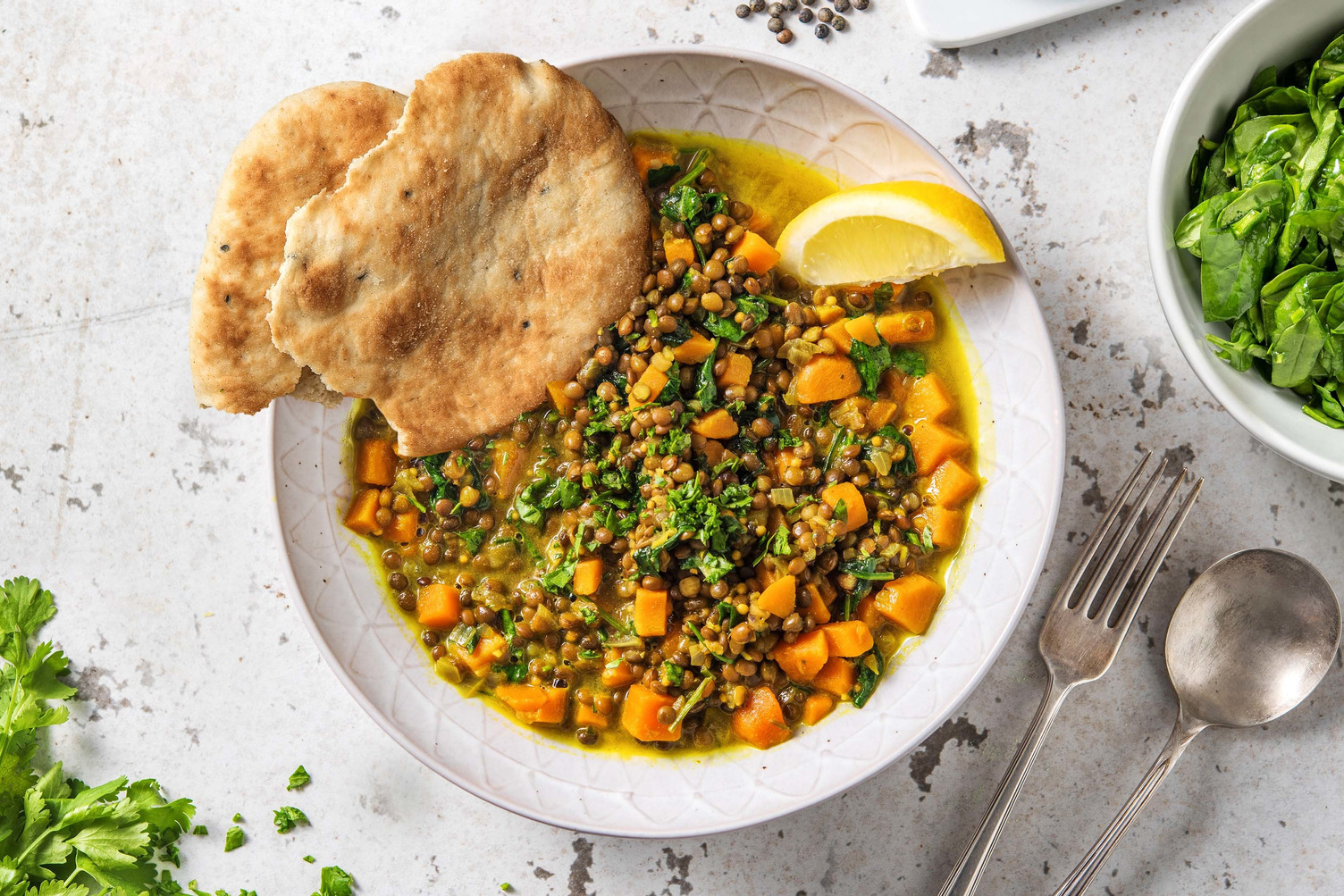 De belles recettes mettant à l'honneur les lentilles vertes du puy :  salade, dahl, curry, petit salé