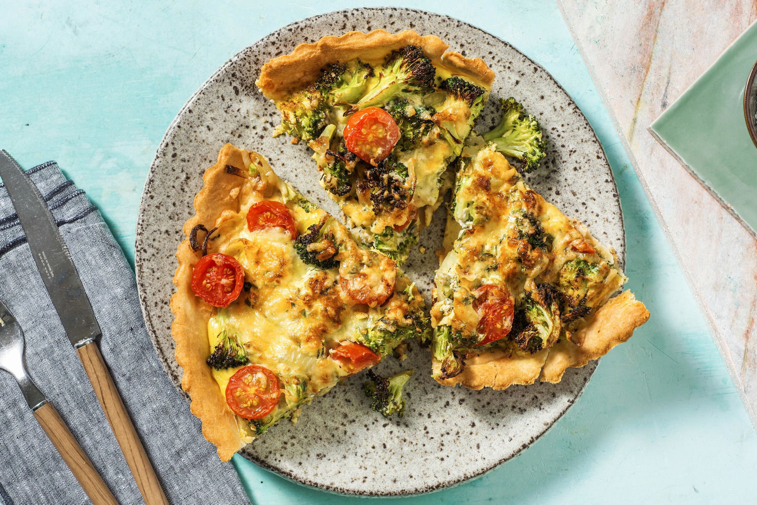 Quiche au brocoli et fromage vieux Recette | HelloFresh