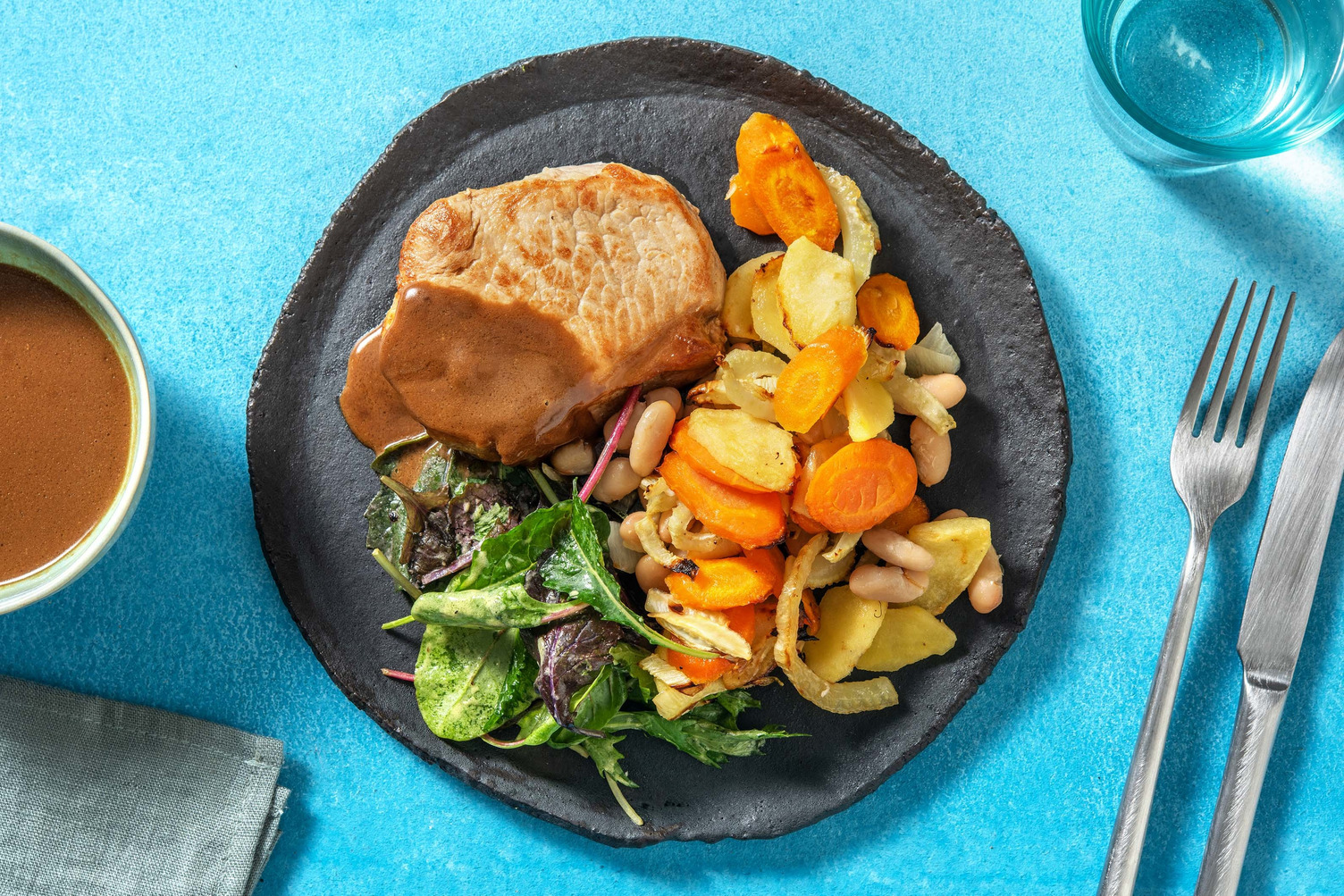 Schweinesteak mit Honig-Fenchel-Gemüse Rezept | HelloFresh