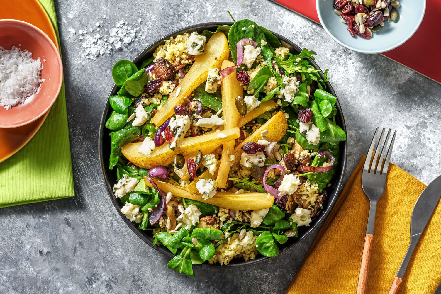 Volkoren couscous met blauwe kaas Recept HelloFresh