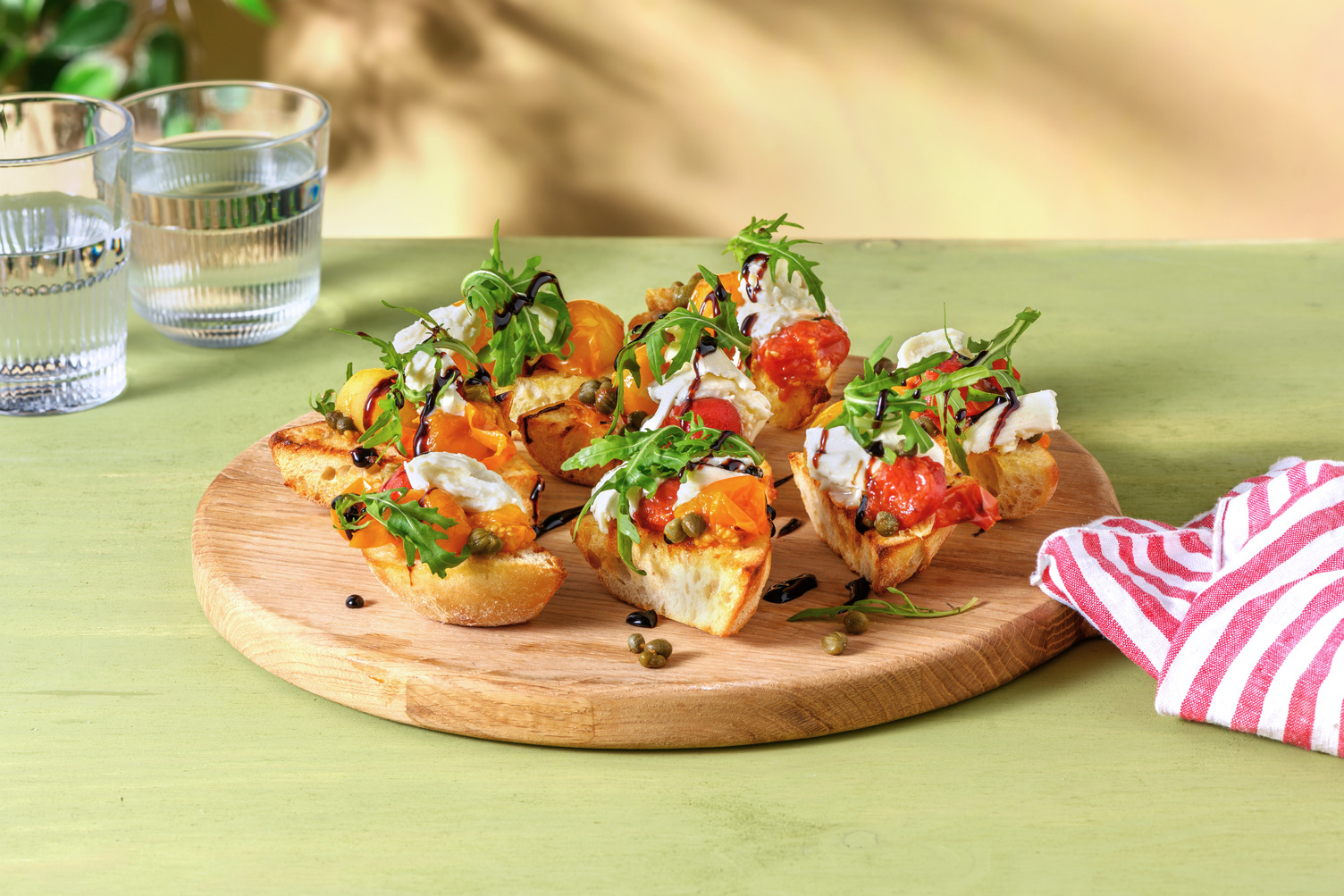 Mozzarella And Roasted Tomato Bruschetta Recipe | HelloFresh